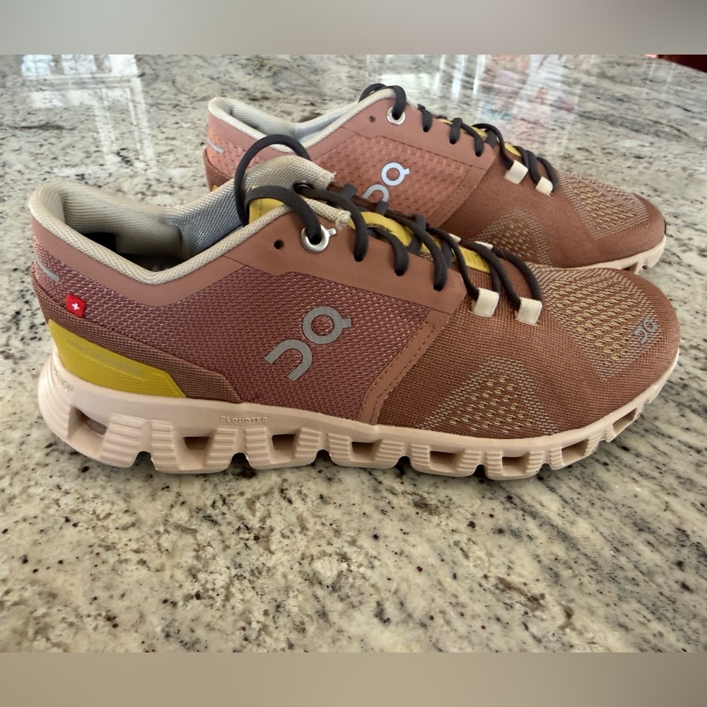 On Cloud X Sneakers Running Workout Training Cloud Tec Cushion Performance 6 - Picture 4 of 16